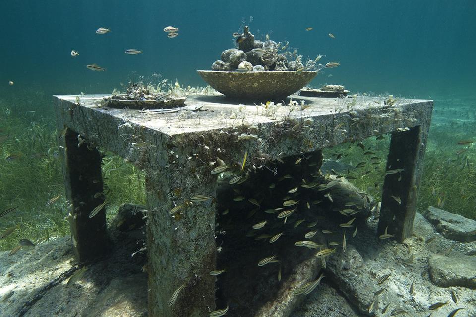 The Last Supper_Mexico_growth_Jason deCaires Taylor_Sculpture